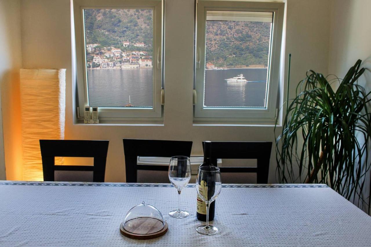 Capital Apartment Kotor Buitenkant foto
