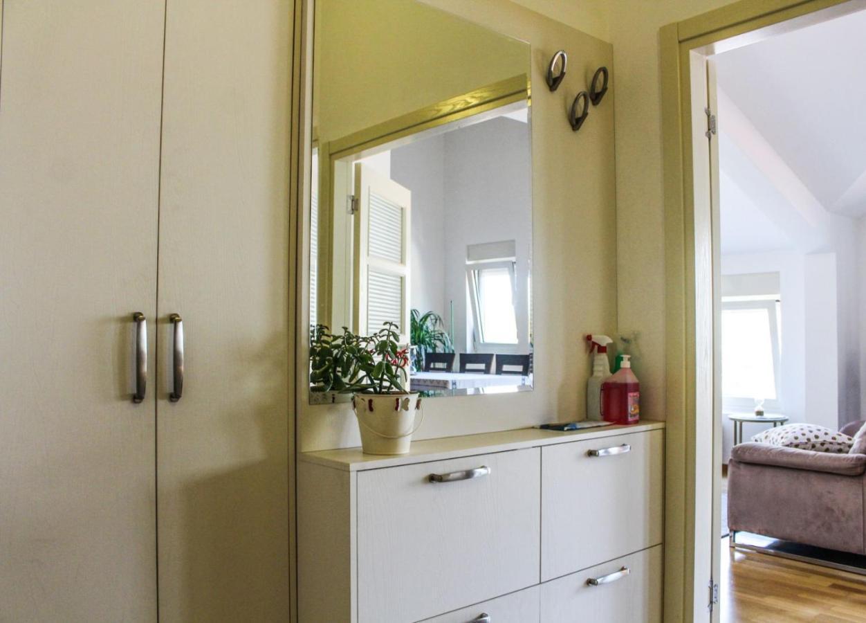 Capital Apartment Kotor Buitenkant foto